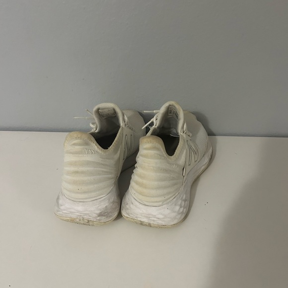 Women’s new balance shoes - Picture 2 of 4